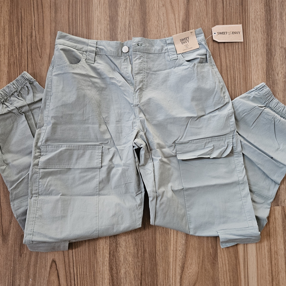 Women's Sage Cargo Pants Size Large